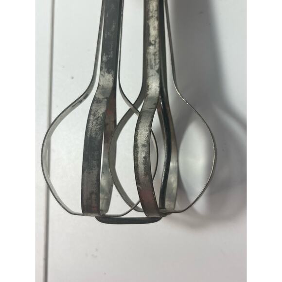 Vintage Egg Beater, EKCO High Speed Super Center Drive, Red - Picture 3 of 4